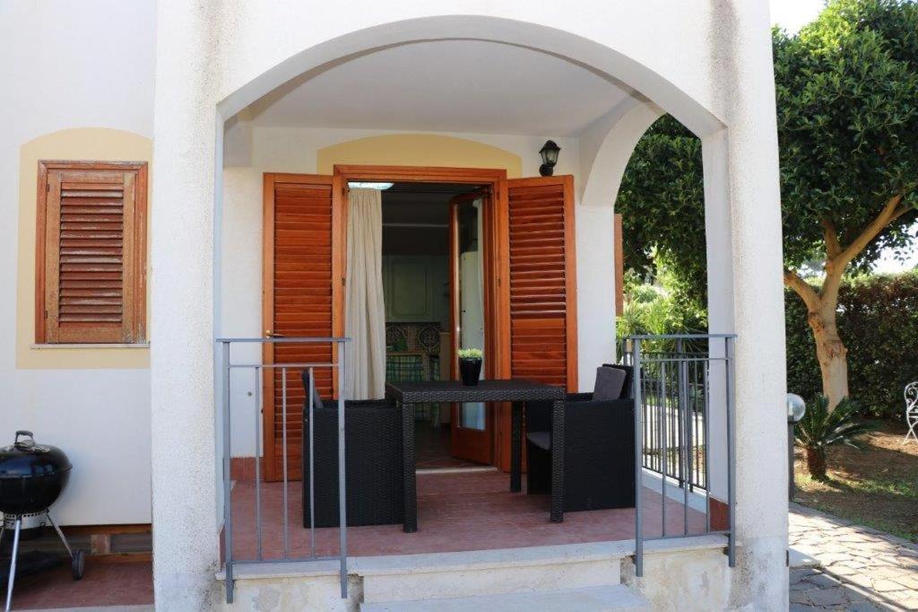 Villa Cavalluccio Marino Con Piscina Idromassaggio Carini Bagian luar foto